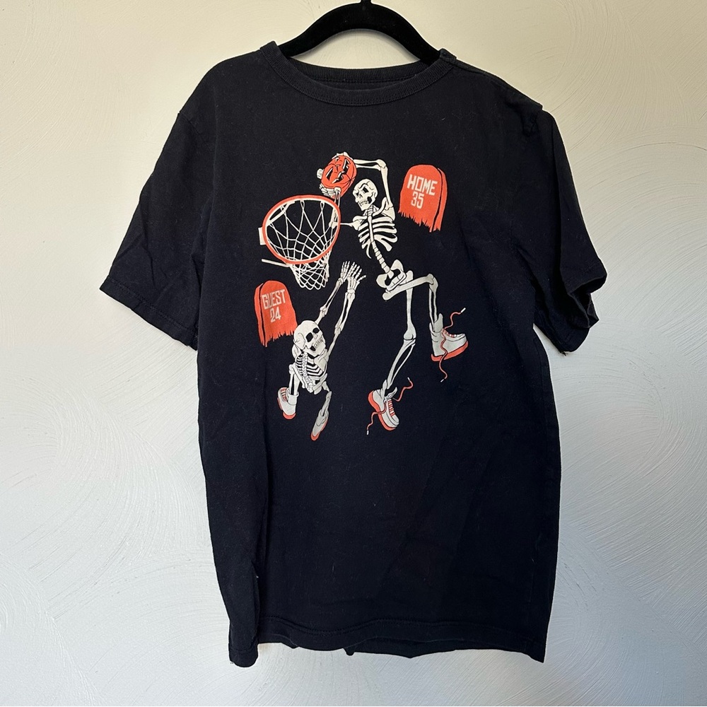 The Children's Place Skeleton Basketball Halloween Tee